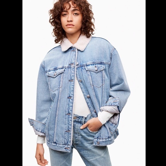 Aritzia Wilfred Denim Sherpa Jacket, XXS. One button missing.